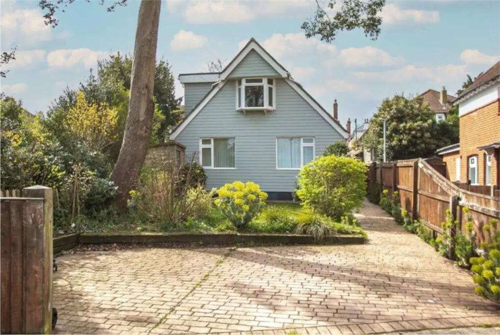 Beautiful 4 Double Bedroom House In Poole With Hot Tub, Near Sandbanks Exteriér fotografie